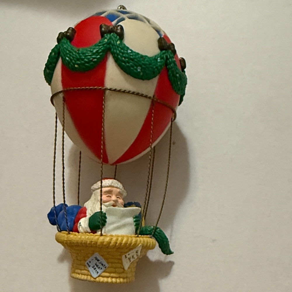 Santa Hot Air Balloon Ornament by Noma INT’L INC  1992